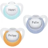 Schnullireich Schnuller Mit Namen / Namensschnuller NUK Genius – 2er Set (Junge) Weiß -Nip-Family shop schnullireich schnuller mit namen namensschnuller nuk genius 2er set junge weiss a406055